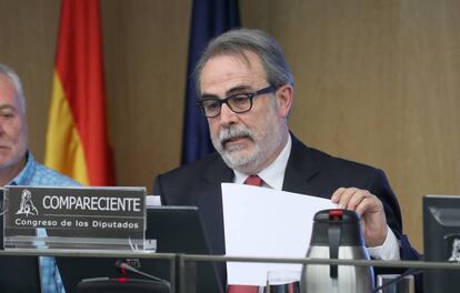 Carlos Utrera, presidente de la asociación de inspectores educativos Adide, durante su intervención en el Congreso.