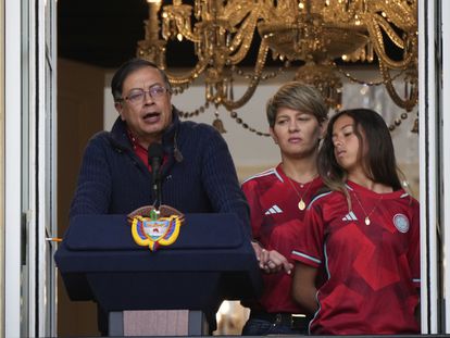 presidente Gustavo Petro, su esposa Veronica Alcocer y su hija menor Antonella Petro.