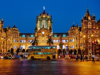 La estación de trenes Victoria de Bombay. 