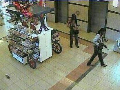 Imagen difundida en Twitter de los terroristas en el centro comercial Wesgate de Nairobi.