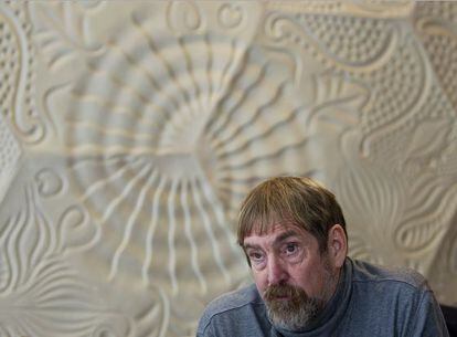 Coffman creu que la salvació de les biblioteques és als llibres físics, que fan “d’imant de la gent”.