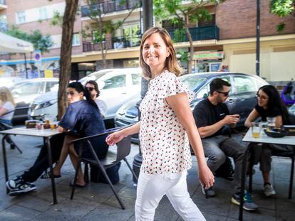 María del Pilar Liñán, camarera argentina fotografiada a principios de mayo en la calle Argumosa de Madrid.
