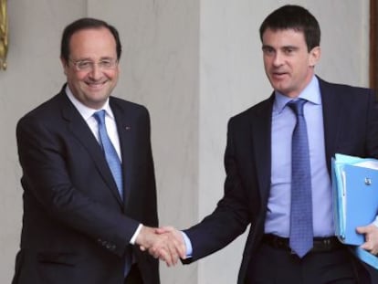 François Hollande y Manuel Valls, tras una reunión en el Elíseo (París).