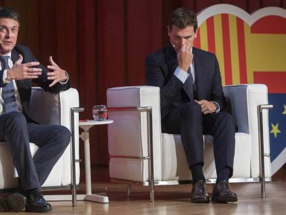 Manuel Valls i Albert Rivera en la commemoració dels 40 anys de la Constitució, a Barcelona, al desembre.