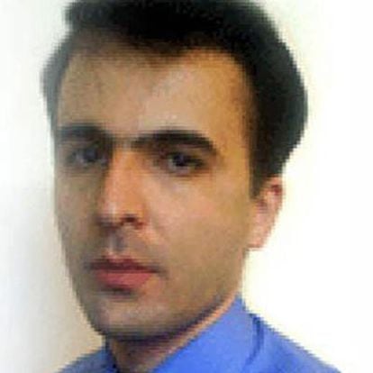 Foto de archivo del 'bloguero' Omid Reza Mir-Sayafi, quien murió en circunstancias confusas en una cárcel iraní