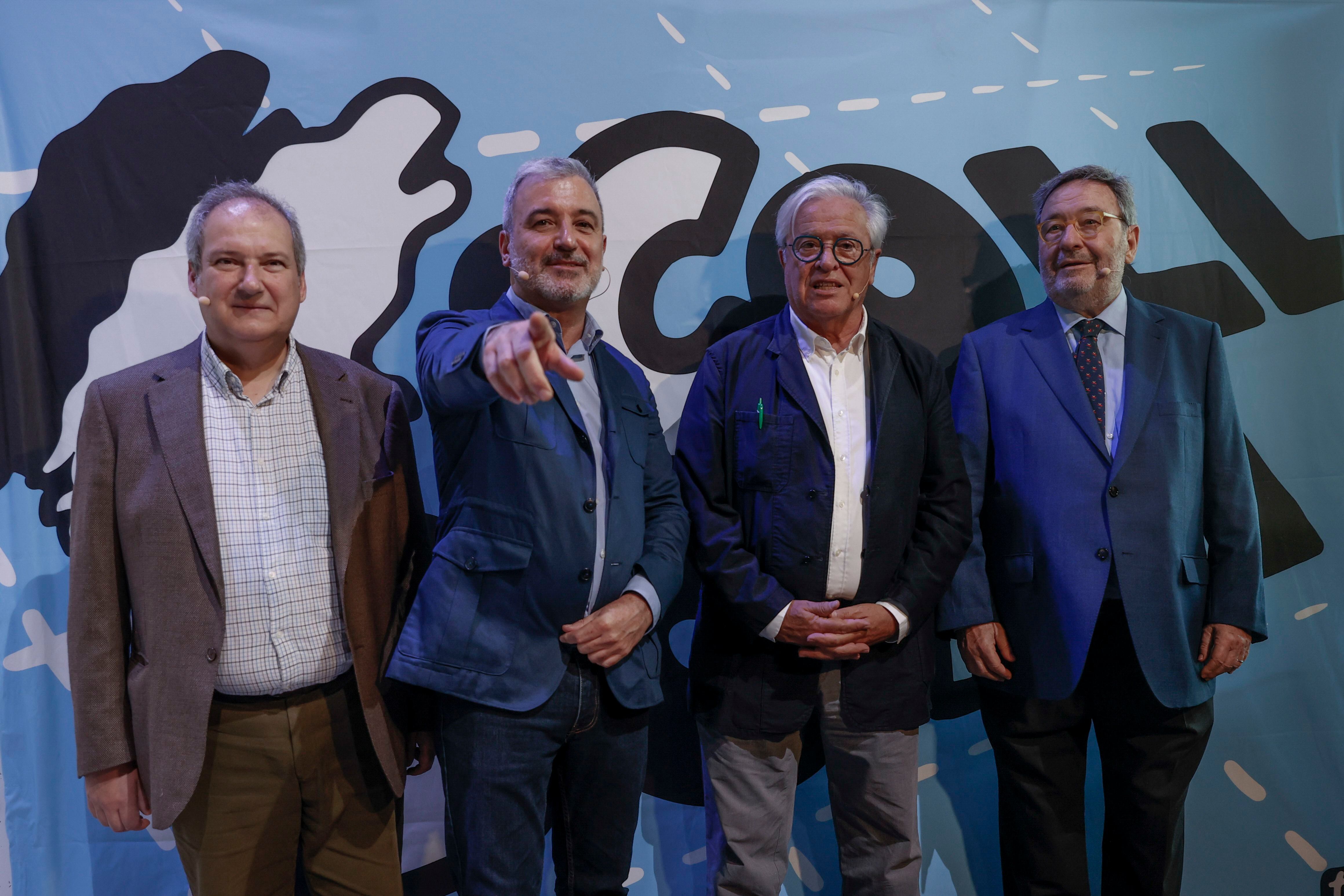 Jordi Hereu, a la izquierda, participando en un acto electoral de Jaume Collboni acompañado de Joan Clos, exalcalde y exministro de Industria, y Narcís Serra.