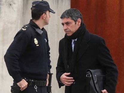 Josep Lluís Trapero, a su llegada al juicio. En vídeo, declaraciones de Trapero durante la primera jornada del segundo juicio al procés.