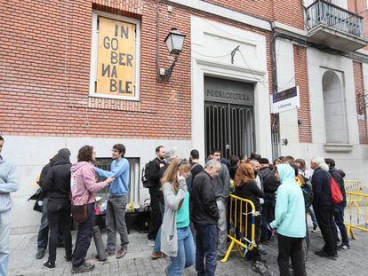 Intento de desalojo del centro social okupa La Ingobernable, situado en el número 39 de la calle del Gobernador y con una fachada al paseo del Prado en Madrid en el 2018