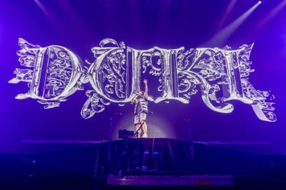 El argentino Duki, en un momento del concierto de anoche en el WiZink Center de Madrid.