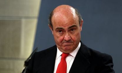 El ministro de Economía, Luis de Guindos, tras la rueda de prensa posterior al Consejo de Ministros