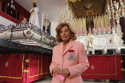 María Teresa Campos, en la Semana Santa de Málaga, visitando los tronos de la Cofradía del Cautivo en abril de 2022.