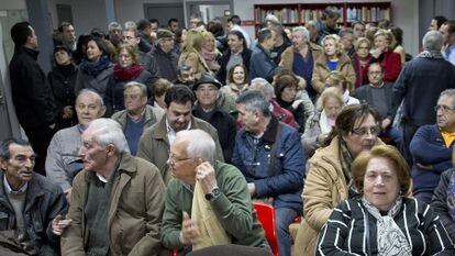 Militantes en la agrupaci&oacute;n socialista de Parla.