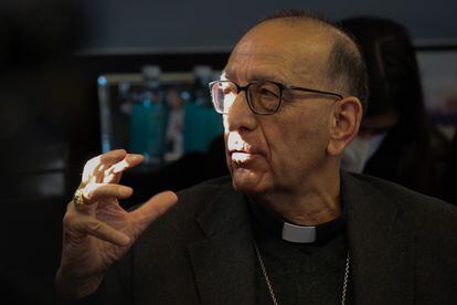 El presidente de la Conferencia Episcopal Española, el cardenal Juan José Omella, el martes en la rueda de prensa en el despacho de abogados Calvo Sotelo-Cremades.