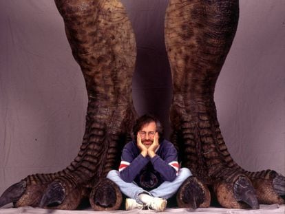 Steven Spielberg, en una foto promocional de &#039;Parque Jur&aacute;sico&#039;, en 1993.