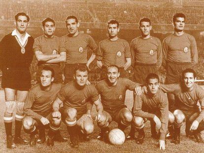 Ramallets; Olivella, Garay, Grac&iacute;a; Segarra, Gensana; Tejada, Kubala, Di St&eacute;fano, Luis Su&aacute;rez y Gento