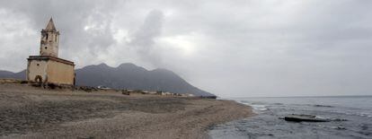 Playa de La Fabriquilla en Las Salinas de Cabo de Gata (Almer&iacute;a). 