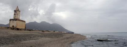 Playa de La Fabriquilla en Las Salinas de Cabo de Gata (Almería).