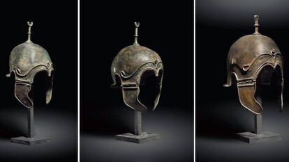 Tres de los cascos de bronce de origen supuestamente celt&iacute;bero subastados en Christie&#039;s el 25/10/2012.