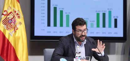 El secretario de estado de Empleo y Economía Social, Joaquín Pérez Rey, presentando en rueda de prensa los datos del paro registrado.