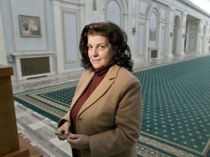 La arquitecta Anca Petrescu, en 2012, en una de las estancias del Palacio del Parlamento rumano.