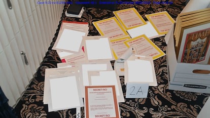 Parte de los documentos confiscados a Donald Trump en su mansión de Mar-a-Lago, en Palm Beach (Florida).