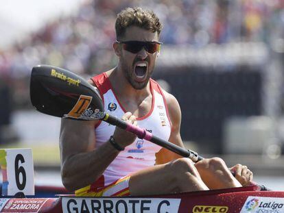 Carlos Garrote, después de ganar el oro en el K1-200.