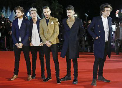 One Direction. De izquierda a derecha: Louis Tomlinson, Niall Horan, Liam Payne, Zayn Malik y Harry Styles. 