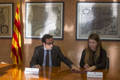 El conseller de Territori amb la tinenta d'alcalde.