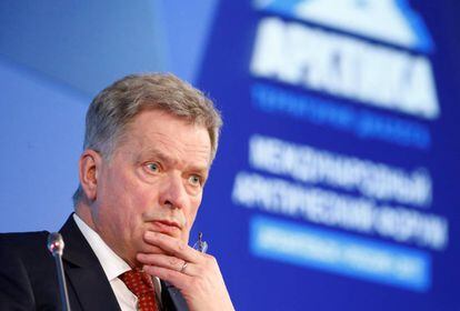 El presidente finlandés, Sauli Niinisto, en una sesión del Foro Internacional Ártico en Rusia el pasado marzo.