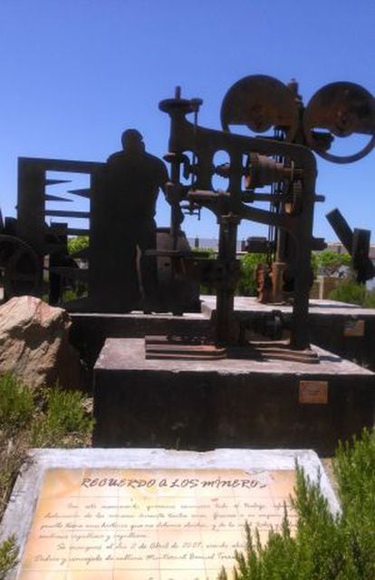 Monumento en recuerdo de los mineros, en Aznalcóllar.