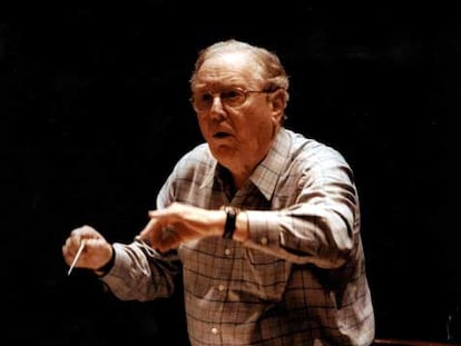 Sir Charles Mackerras, durante su intervención en el Festival de Edimburgo en 2001.