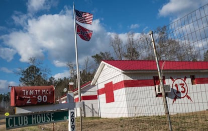 Una bandera confederada ondea, la semana pasada, en Carolina del Sur