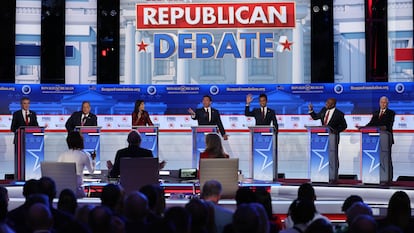Los aspirantes republicanos durante el debate de este 27 de septiembre en Simi Valley (California).