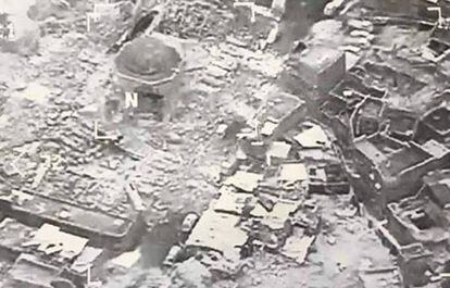 Fotograf&iacute;a a&eacute;rea de los restos destruidos de la Mezquita al-Nuri de Mosul.
