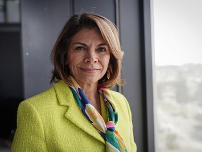 Laura Chinchilla, expresidenta de la República de Costa Rica, en la Cumbre Internacional de Sostenibilidad e Innovación Ambiental, en Bogotá, Colombia, el 23 de agosto de 2023.
