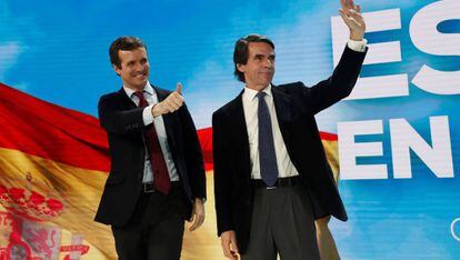 El expresidente del Gobierno Jos&eacute; Mar&iacute;a Aznar y Pablo Casado, presidente del PP. 