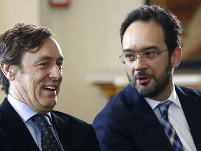 Rafael Hernando y Antonio Hernando, portavoces respectivos del PP y del PSOE en el Congreso.
