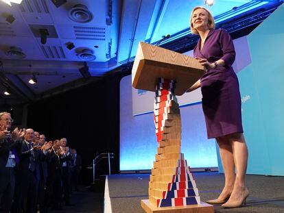 La recién elegida líder de los conservadores británicos, Liz Truss, durante su discurso ante los miembros de su partido este lunes en Londres.