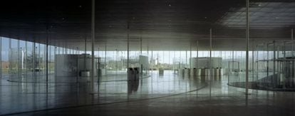 Entrada de la nueva sede del Louvre en Lens.