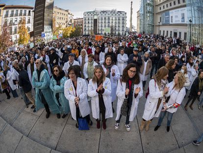 Concentración este domingo en Madrid en apoyo de la huelga de médicos y pediatras de Atención Primaria.