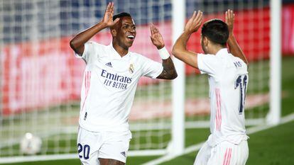 Vinicius celebra su gol contra el Valladolid en el estadio Alfredo Di Stefano este miércoles