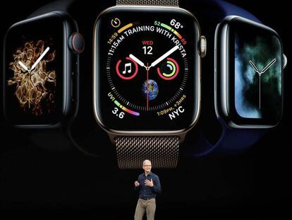 El presidente de Apple, Tim Cook, presenta el renovado diseño del Apple Watch 4. En vídeo, así funciona la 'app' para tomar electrocardiogramas con el dispositivo.