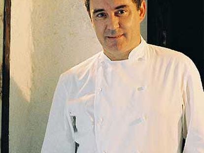 El cocinero Ferran Adrià (Hospitalet de Llobregat, 1962), en su restaurante El Bulli.