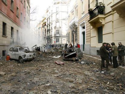 Rodaje de la pel&iacute;cula &#039;Balada triste de trompeta&#039;, de Alex de la Iglesia, en el barrio de Chamber&iacute; en enero de 2010.