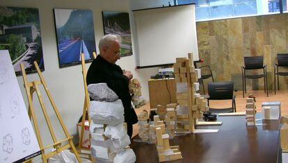 El arquitecto Frank Gehry, en un momento de 'The competition'.