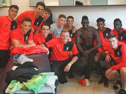 Balotelli, con los reservas del Liverpool.