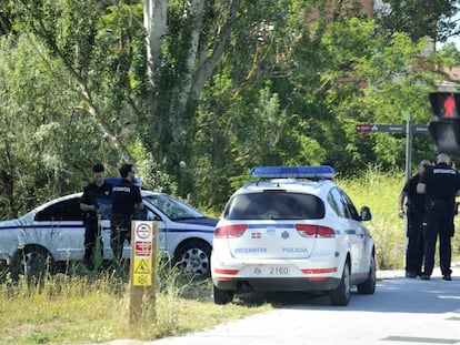 Agentes de la Ertzaintza.