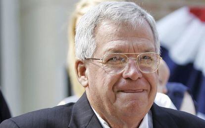 Hastert, al anunciar su retirada en 2007.