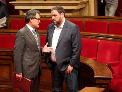 Artur Mas y Oriol Junqueras, en el Parlament en 2014.