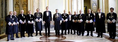 Foto de família dels lletrats amb el rei Felip VI i Carlos Lesmes, president del Tribunal Suprem i del Consell General del Poder Judicial.